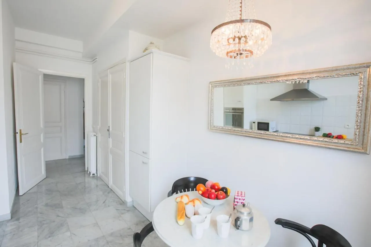 Ambassador Palace Ap2095 By Riviera Holiday Homes Nice 0*,